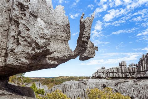 A Floresta de Pedra de Lincang: Um Mundo Perdido de Formações Rochosas Espetaculares!